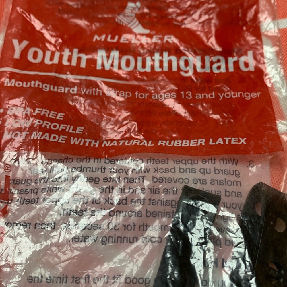 Youth  mueller mouthguard two pieces brand new